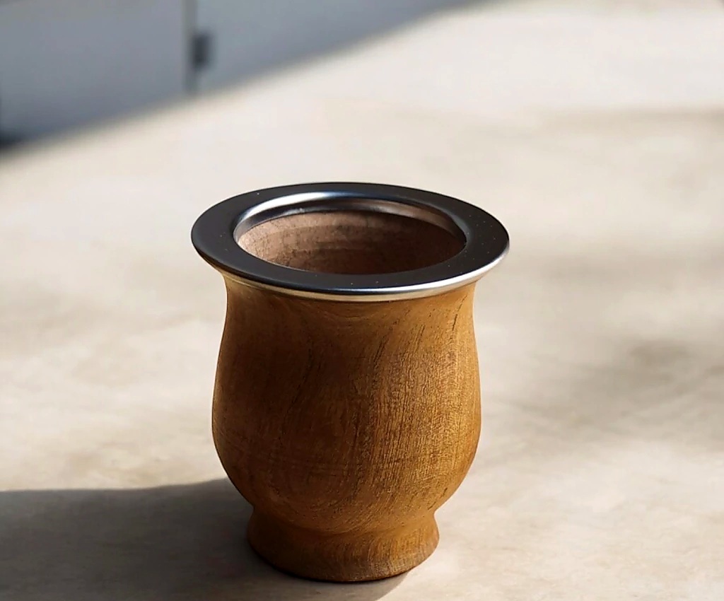 Mate tradicional de algarrobo